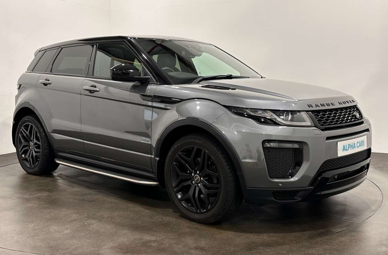 A 2018 LAND ROVER RANGE ROVER EVOQUE 2.0 TD4 HSE Dynamic SUV 5dr Diesel Auto 4WD Euro 6 (s/s) (180 ps) A 2018 LAND ROVER RANGE ROVER EVOQUE 2.0 TD4 HSE Dynamic SUV 5dr Diesel Auto 4WD Euro 6 (s/s) (180 ps)