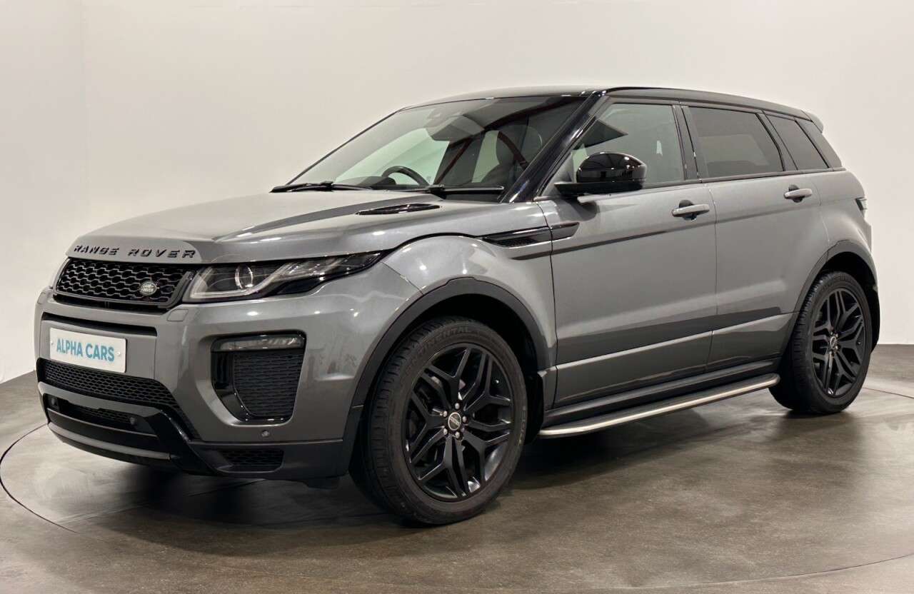 A 2018 LAND ROVER RANGE ROVER EVOQUE 2.0 TD4 HSE Dynamic SUV 5dr Diesel Auto 4WD Euro 6 (s/s) (180 ps) A 2018 LAND ROVER RANGE ROVER EVOQUE 2.0 TD4 HSE Dynamic SUV 5dr Diesel Auto 4WD Euro 6 (s/s) (180 ps)