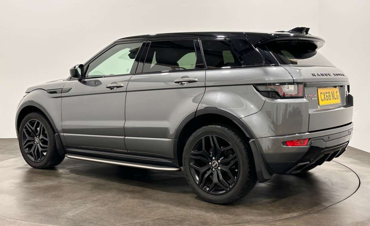 A 2018 LAND ROVER RANGE ROVER EVOQUE 2.0 TD4 HSE Dynamic SUV 5dr Diesel Auto 4WD Euro 6 (s/s) (180 ps) A 2018 LAND ROVER RANGE ROVER EVOQUE 2.0 TD4 HSE Dynamic SUV 5dr Diesel Auto 4WD Euro 6 (s/s) (180 ps)