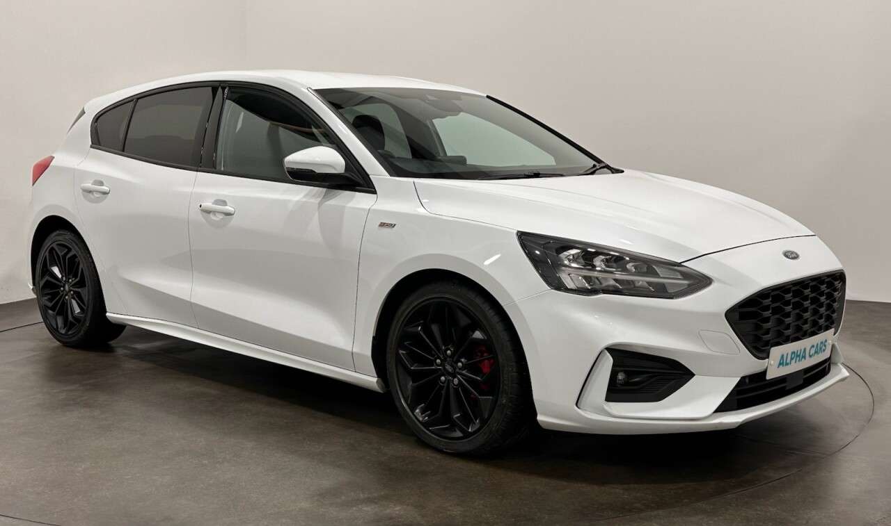 A 2021 FORD FOCUS 1.5 EcoBlue ST-Line X Hatchback 5dr Diesel Auto Euro 6 (s/s) (120 ps) A 2021 FORD FOCUS 1.5 EcoBlue ST-Line X Hatchback 5dr Diesel Auto Euro 6 (s/s) (120 ps)
