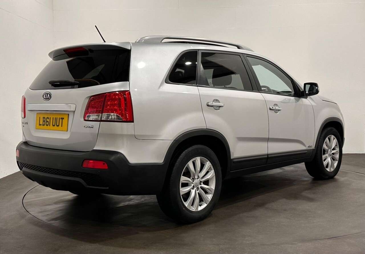A 2012 KIA SORENTO 2.2 CRDi KX-3 SUV 5dr Diesel Auto AWD Euro 5 (SNav) (194 bhp) 7 Seater Full A 2012 KIA SORENTO 2.2 CRDi KX-3 SUV 5dr Diesel Auto AWD Euro 5 (SNav) (194 bhp) 7 Seater Full