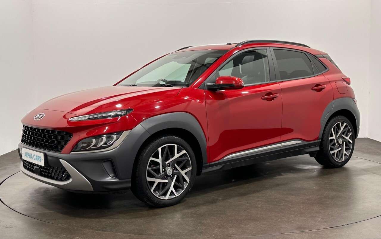 A 2021 HYUNDAI KONA 1.6 h-GDi Ultimate SUV 5dr Petrol Hybrid DCT Euro 6 (s/s) (141 ps) Full Lea A 2021 HYUNDAI KONA 1.6 h-GDi Ultimate SUV 5dr Petrol Hybrid DCT Euro 6 (s/s) (141 ps) Full Lea