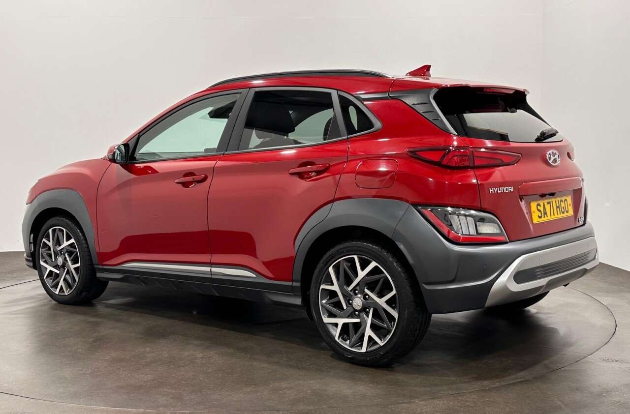A 2021 HYUNDAI KONA 1.6 h-GDi Ultimate SUV 5dr Petrol Hybrid DCT Euro 6 (s/s) (141 ps) Full Lea A 2021 HYUNDAI KONA 1.6 h-GDi Ultimate SUV 5dr Petrol Hybrid DCT Euro 6 (s/s) (141 ps) Full Lea