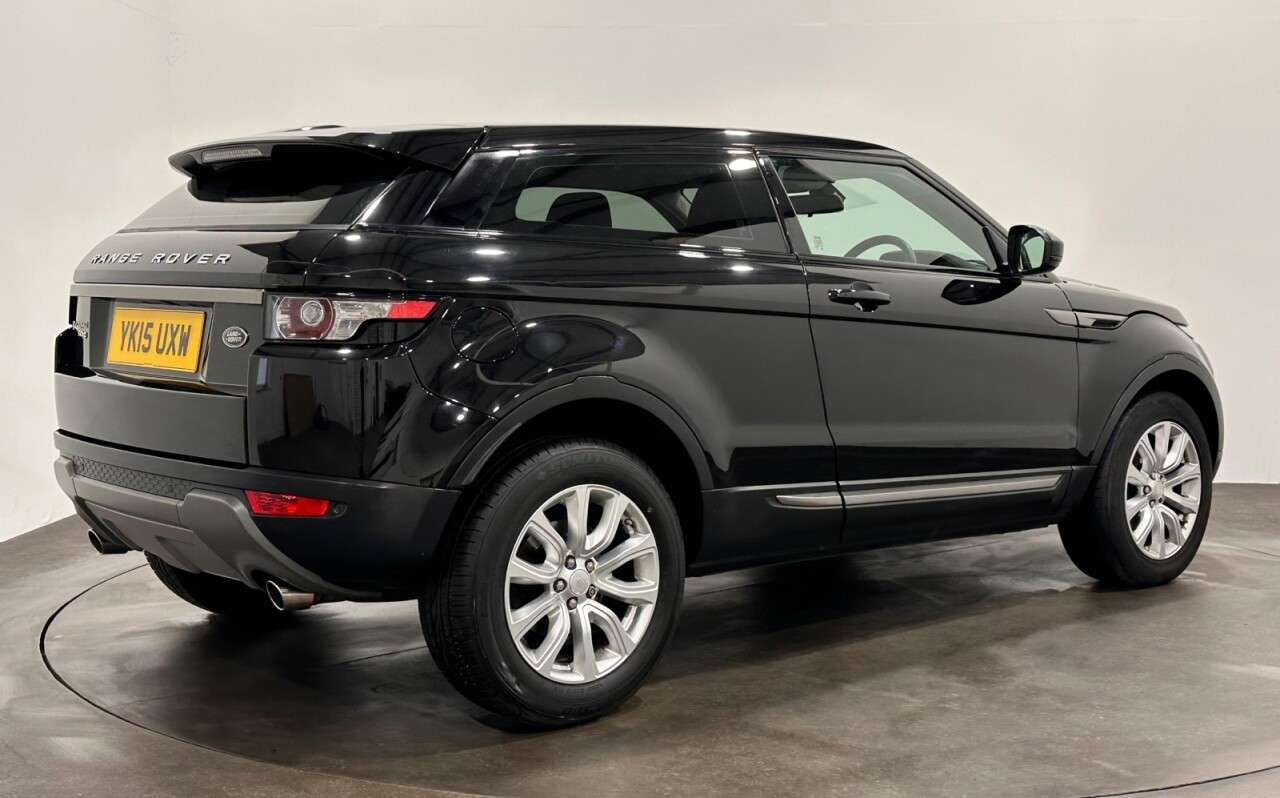 A 2015 LAND ROVER RANGE ROVER EVOQUE 2.2 SD4 Pure Tech Coupe 3dr Diesel Manual 4WD Euro 5 (s/s) (190 ps) Panoram A 2015 LAND ROVER RANGE ROVER EVOQUE 2.2 SD4 Pure Tech Coupe 3dr Diesel Manual 4WD Euro 5 (s/s) (190 ps) Panoram