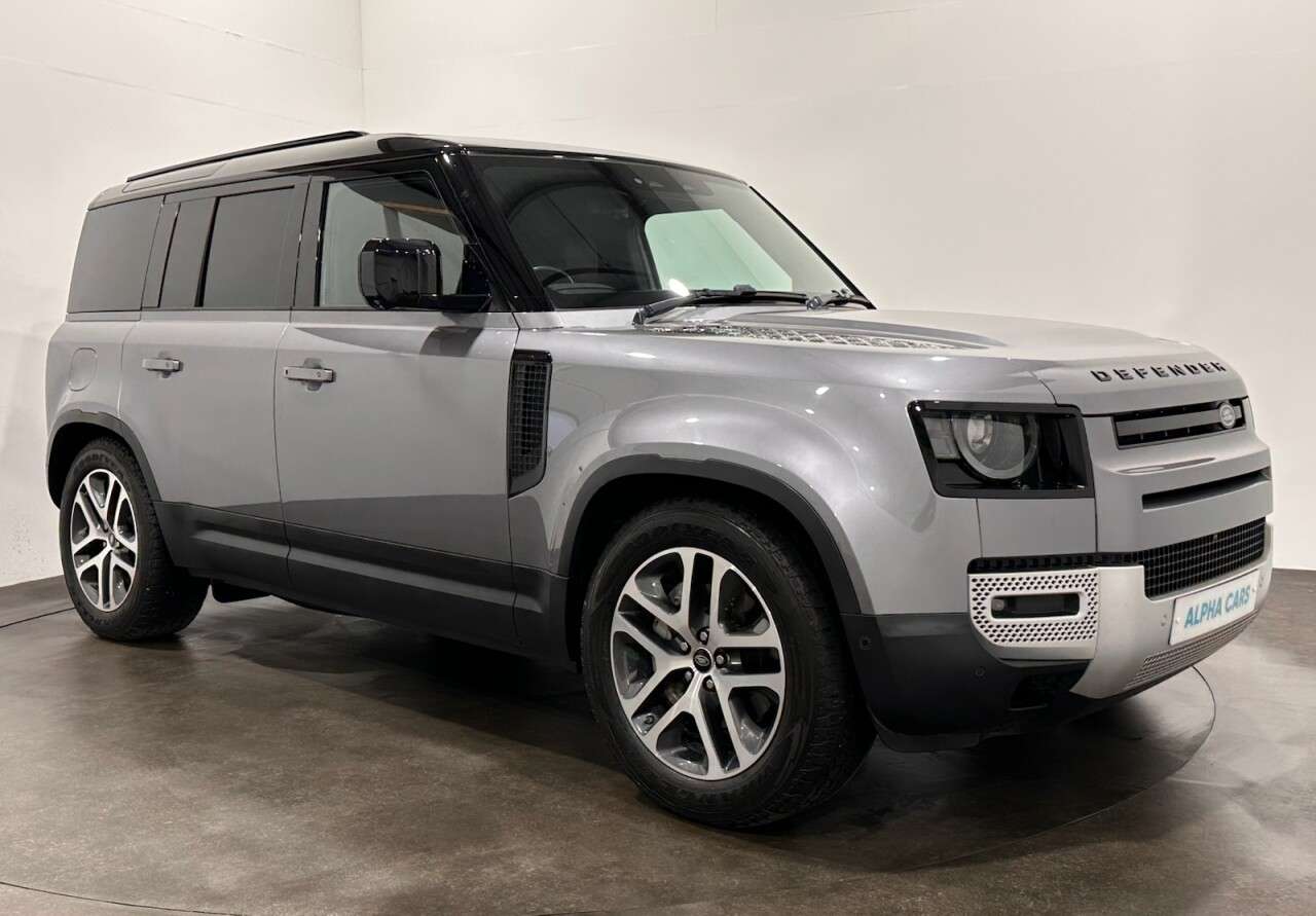 A 2021 LAND ROVER DEFENDER 110 3.0 D300 MHEV SE Hard Top SUV 5dr Diesel Auto 4WD MWB Euro 6 (s/s) (300 ps) A 2021 LAND ROVER DEFENDER 110 3.0 D300 MHEV SE Hard Top SUV 5dr Diesel Auto 4WD MWB Euro 6 (s/s) (300 ps)