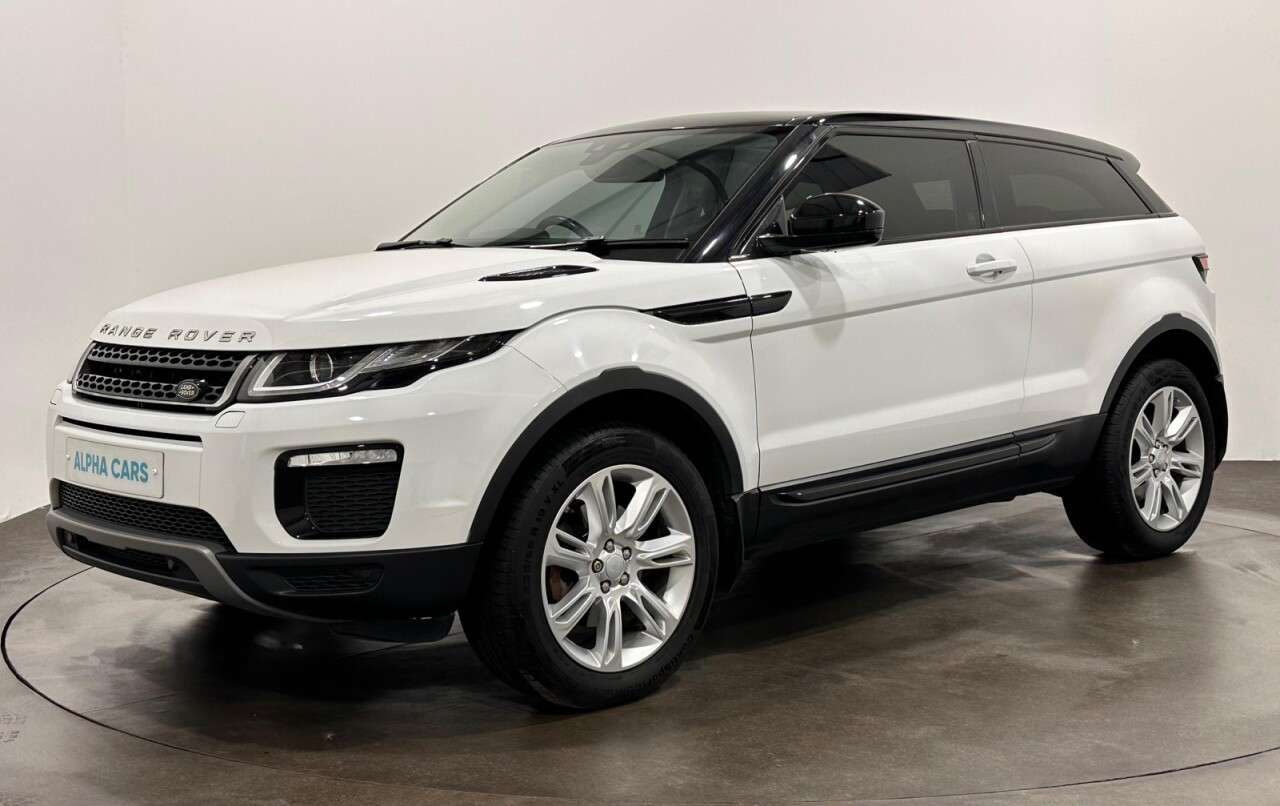 A 2018 LAND ROVER RANGE ROVER EVOQUE 2.0 TD4 SE Tech Coupe 3dr Diesel Auto 4WD Euro 6 (s/s) (180 ps) A 2018 LAND ROVER RANGE ROVER EVOQUE 2.0 TD4 SE Tech Coupe 3dr Diesel Auto 4WD Euro 6 (s/s) (180 ps)