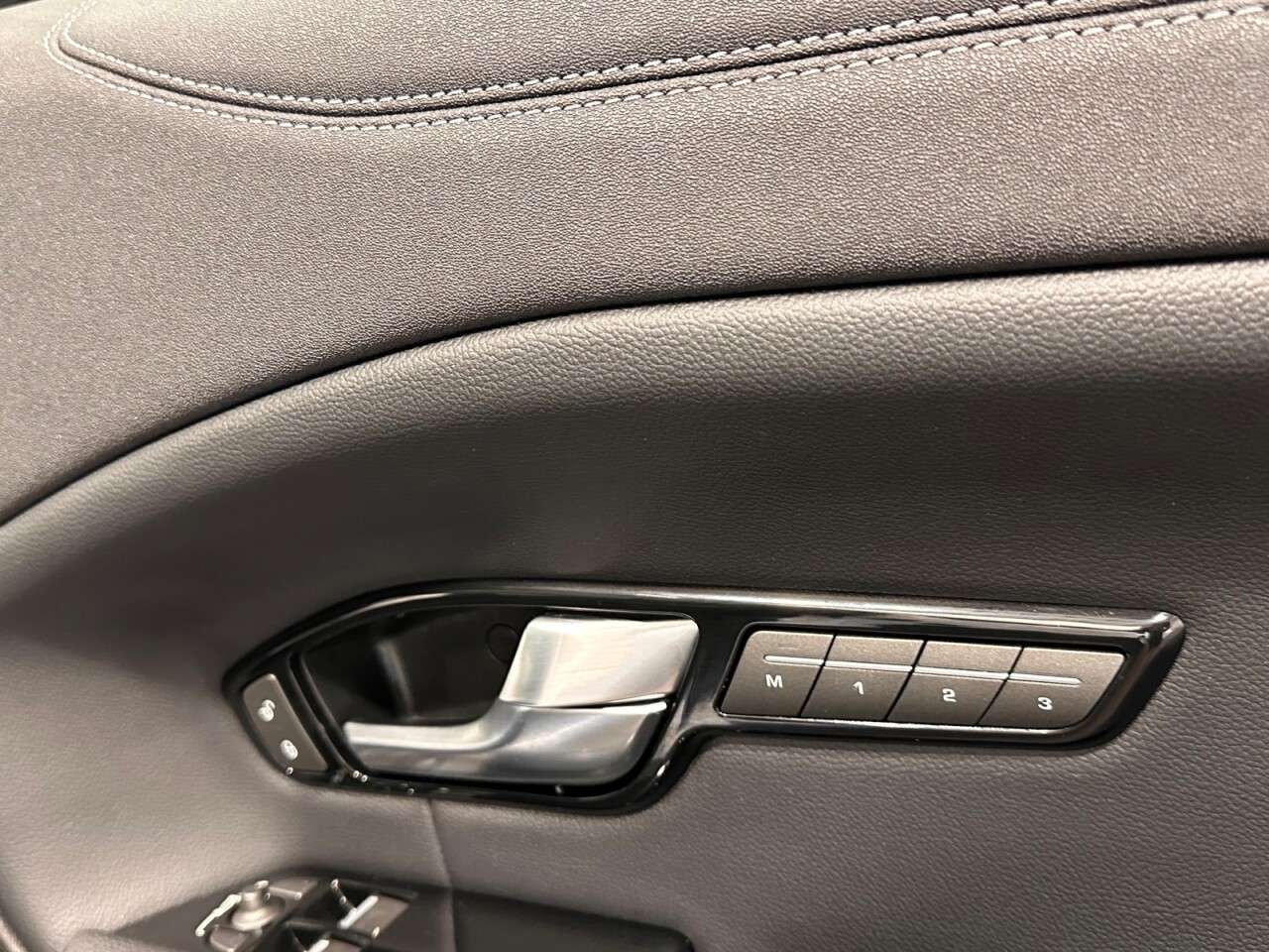 2018 LAND ROVER RANGE ROVER EVOQUE 2018 LAND ROVER RANGE ROVER EVOQUE