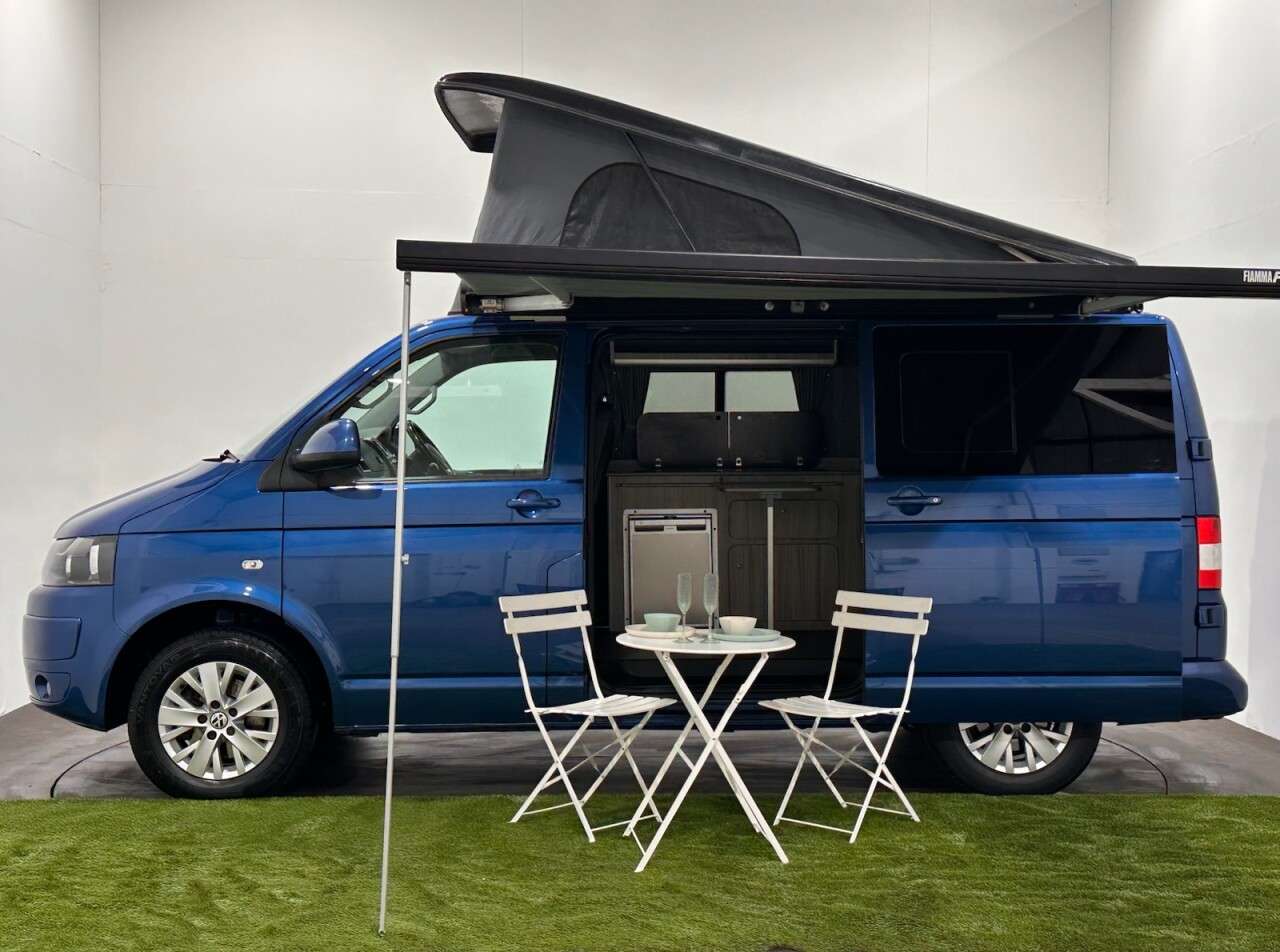 A 2015 VOLKSWAGEN CAMPER 2.0 TDI T28 Highline Camper Van 4dr Diesel Manual L1 H1 (198 g/km, 101 bhp) A 2015 VOLKSWAGEN CAMPER 2.0 TDI T28 Highline Camper Van 4dr Diesel Manual L1 H1 (198 g/km, 101 bhp)
