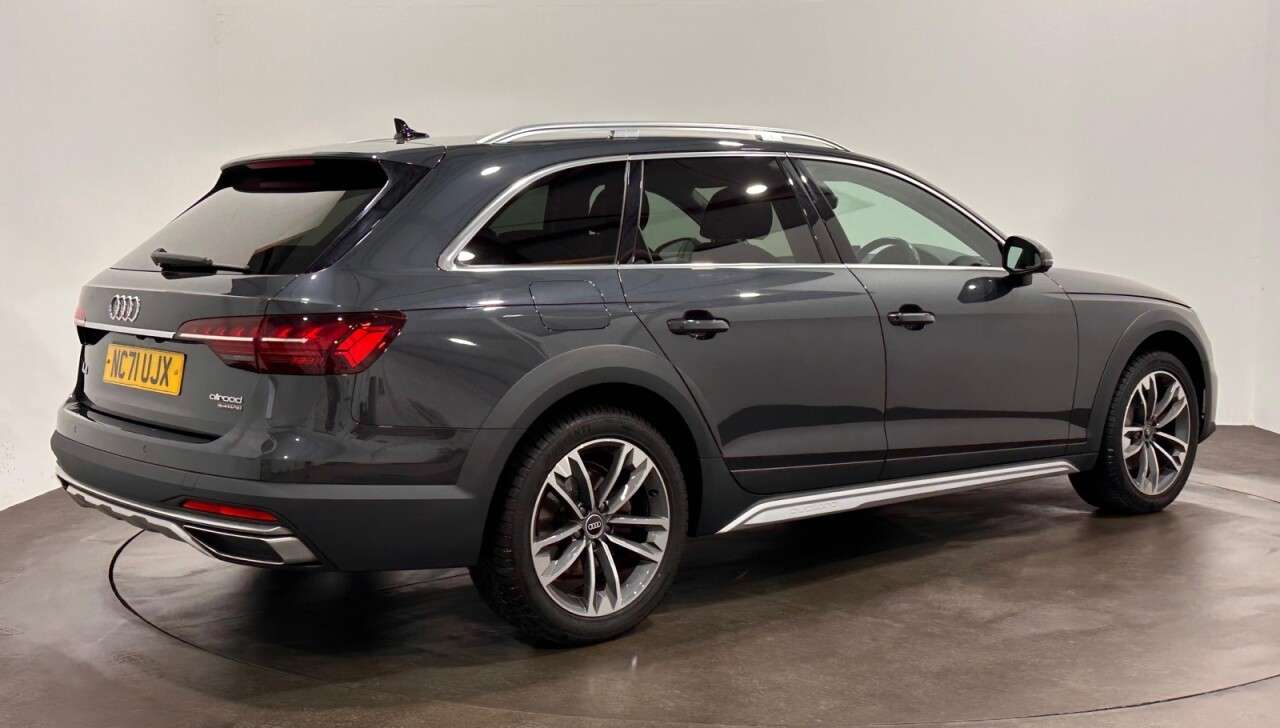 A 2021 AUDI A4 ALLROAD 2.0 TDI 40 Sport Estate 5dr Diesel S Tronic quattro Euro 6 (s/s) (204 ps) A 2021 AUDI A4 ALLROAD 2.0 TDI 40 Sport Estate 5dr Diesel S Tronic quattro Euro 6 (s/s) (204 ps)