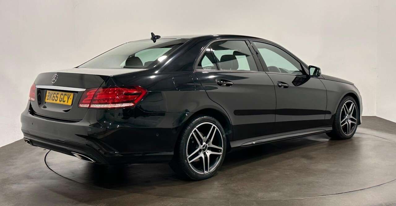 A 2015 MERCEDES-BENZ E CLASS 2.1 E220 BlueTEC AMG Night Edition Saloon 4dr Diesel G-Tronic+ Euro 6 (s/s) A 2015 MERCEDES-BENZ E CLASS 2.1 E220 BlueTEC AMG Night Edition Saloon 4dr Diesel G-Tronic+ Euro 6 (s/s)
