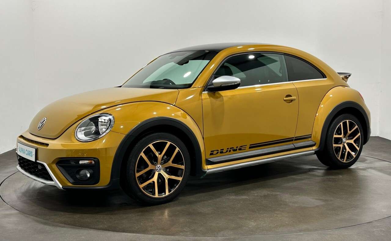 A 2016 VOLKSWAGEN BEETLE 1.2 TSI BlueMotion Tech Dune Hatchback 3dr Petrol Manual Euro 6 (s/s) (105 A 2016 VOLKSWAGEN BEETLE 1.2 TSI BlueMotion Tech Dune Hatchback 3dr Petrol Manual Euro 6 (s/s) (105