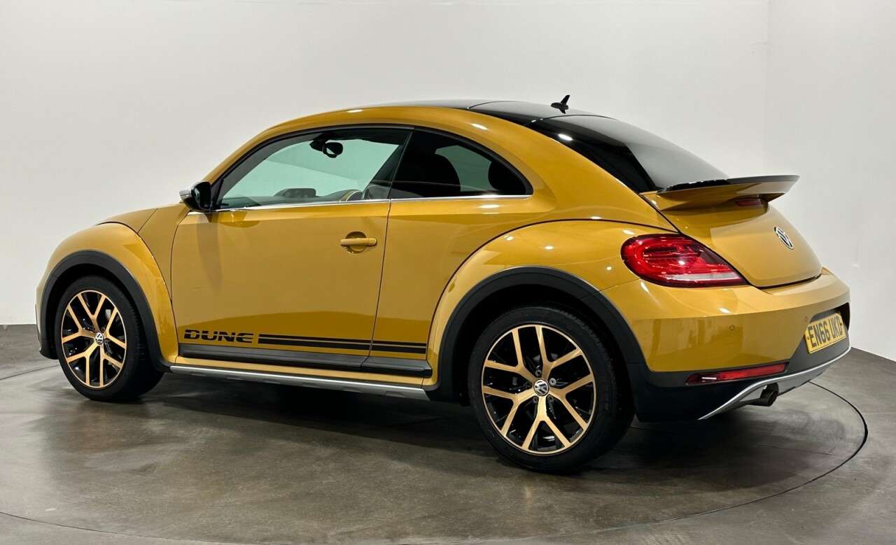 A 2016 VOLKSWAGEN BEETLE 1.2 TSI BlueMotion Tech Dune Hatchback 3dr Petrol Manual Euro 6 (s/s) (105 A 2016 VOLKSWAGEN BEETLE 1.2 TSI BlueMotion Tech Dune Hatchback 3dr Petrol Manual Euro 6 (s/s) (105