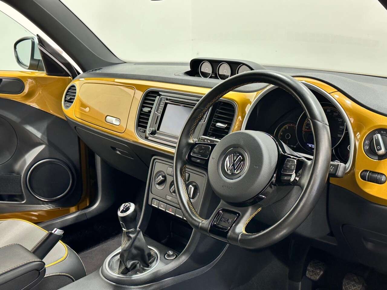 2016 VOLKSWAGEN BEETLE 2016 VOLKSWAGEN BEETLE