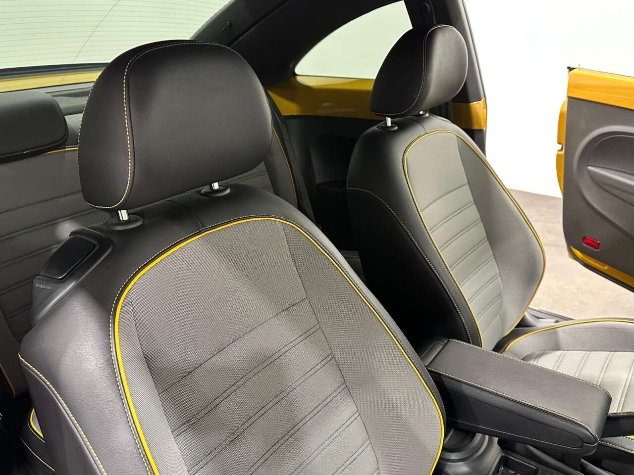2016 VOLKSWAGEN BEETLE 2016 VOLKSWAGEN BEETLE