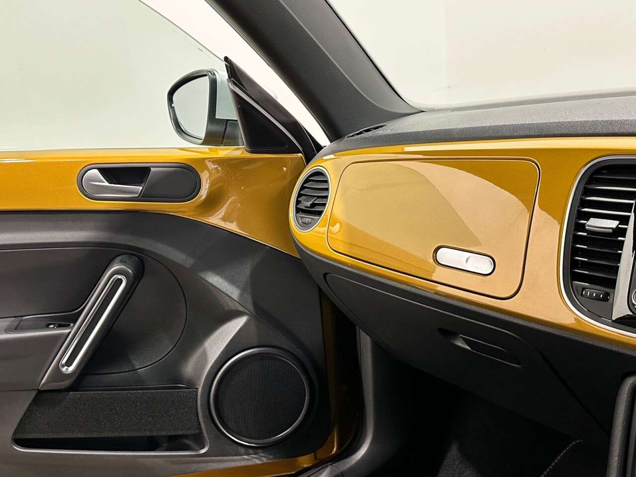 2016 VOLKSWAGEN BEETLE 2016 VOLKSWAGEN BEETLE