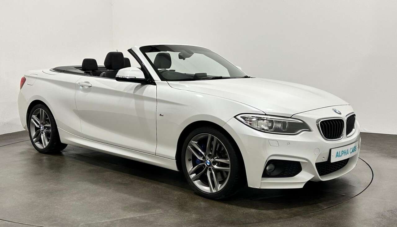 A 2015 BMW 2 SERIES 2.0 220d M Sport Convertible 2dr Diesel Auto Euro 6 (s/s) (190 ps) £7617 Op A 2015 BMW 2 SERIES 2.0 220d M Sport Convertible 2dr Diesel Auto Euro 6 (s/s) (190 ps) £7617 Op