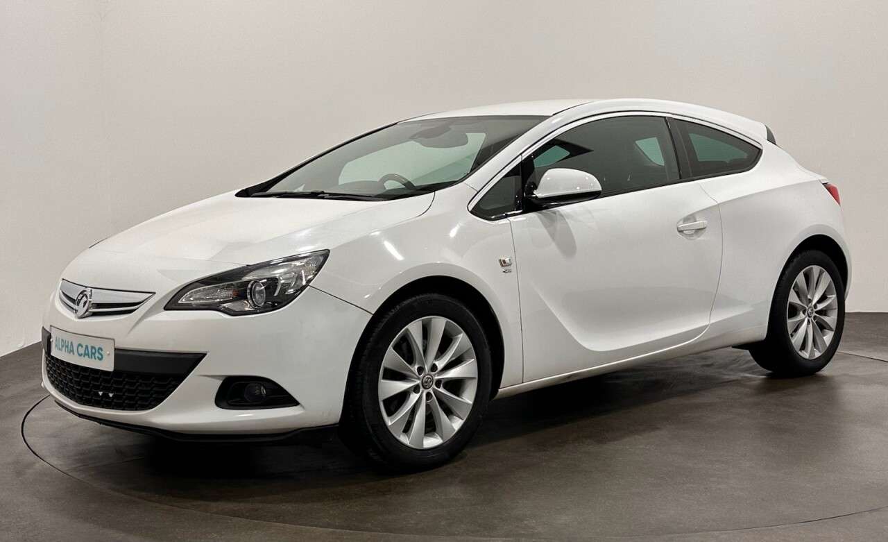 A 2016 VAUXHALL ASTRA GTC SRI S/S A 2016 VAUXHALL ASTRA GTC SRI S/S