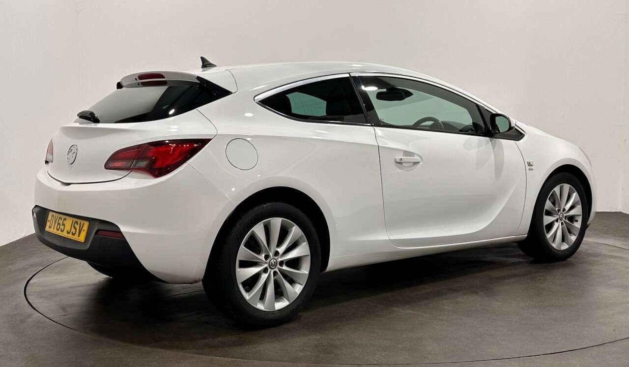 A 2016 VAUXHALL ASTRA GTC SRI S/S A 2016 VAUXHALL ASTRA GTC SRI S/S
