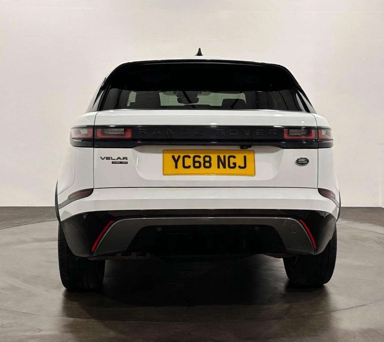 2018 LAND ROVER RANGE ROVER VELAR 2018 LAND ROVER RANGE ROVER VELAR