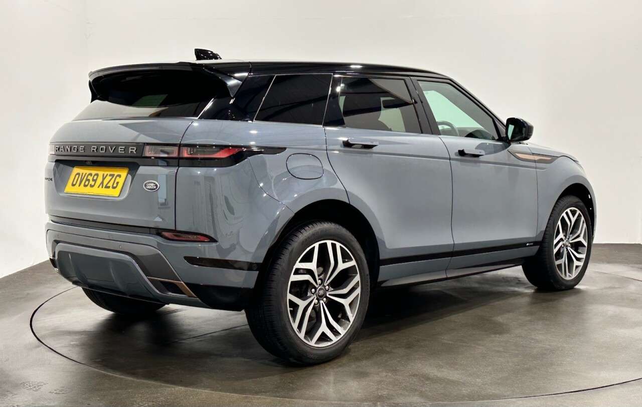A 2019 LAND ROVER RANGE ROVER EVOQUE 2.0 D180 First Edition SUV 5dr Diesel Auto 4WD Euro 6 (s/s) (180 ps) Heated A 2019 LAND ROVER RANGE ROVER EVOQUE 2.0 D180 First Edition SUV 5dr Diesel Auto 4WD Euro 6 (s/s) (180 ps) Heated