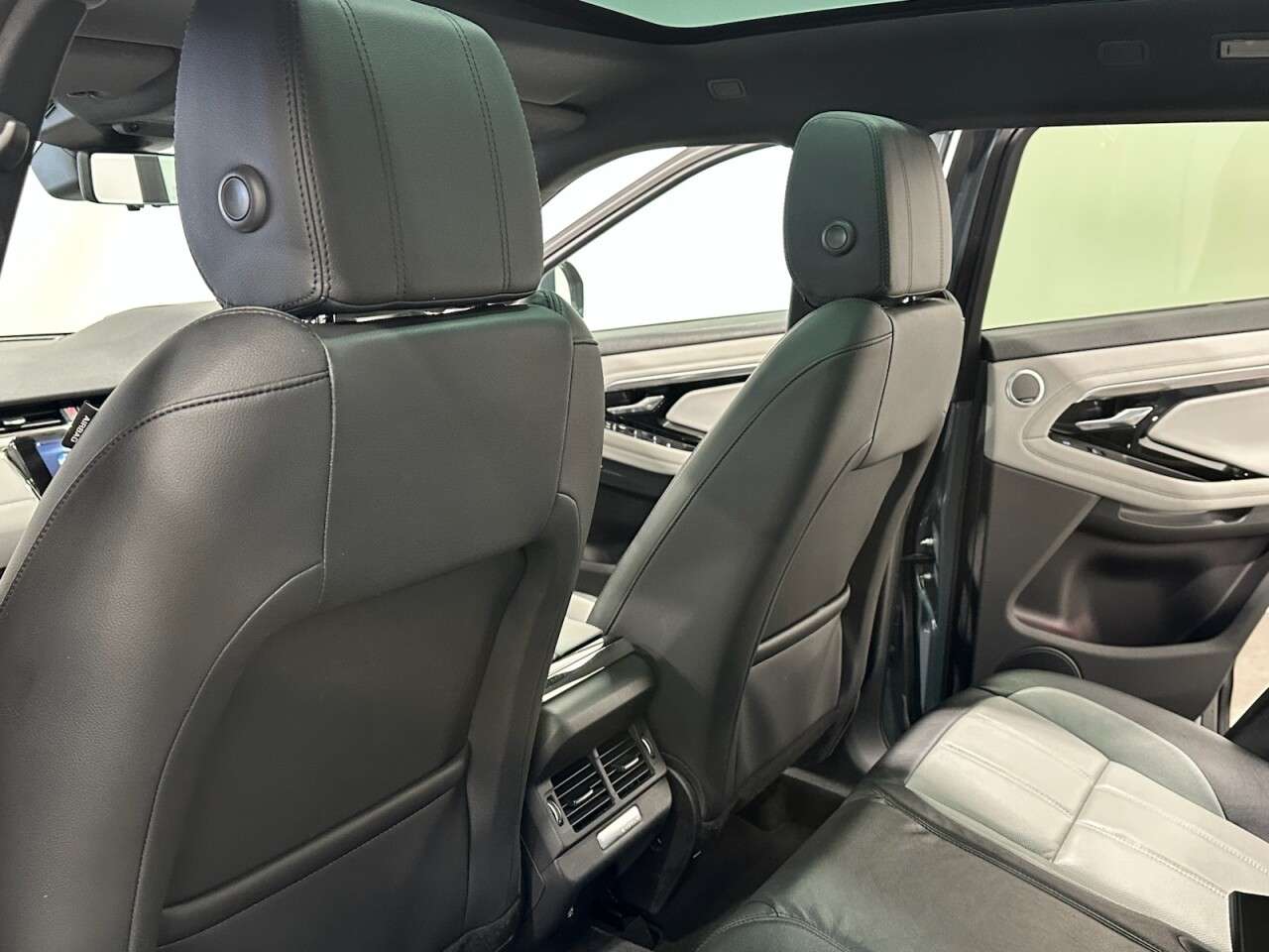 2019 LAND ROVER RANGE ROVER EVOQUE 2019 LAND ROVER RANGE ROVER EVOQUE