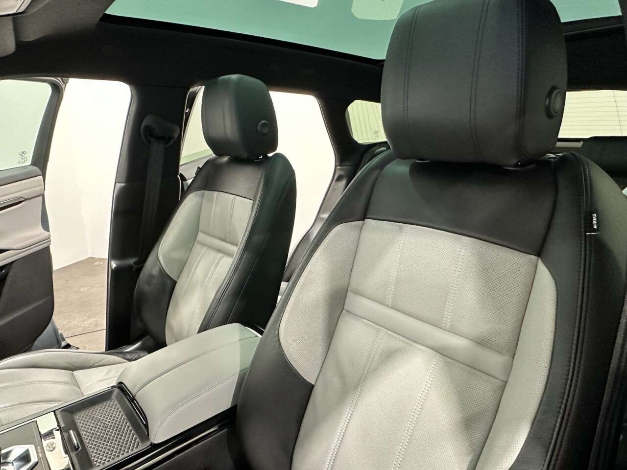 2019 LAND ROVER RANGE ROVER EVOQUE 2019 LAND ROVER RANGE ROVER EVOQUE