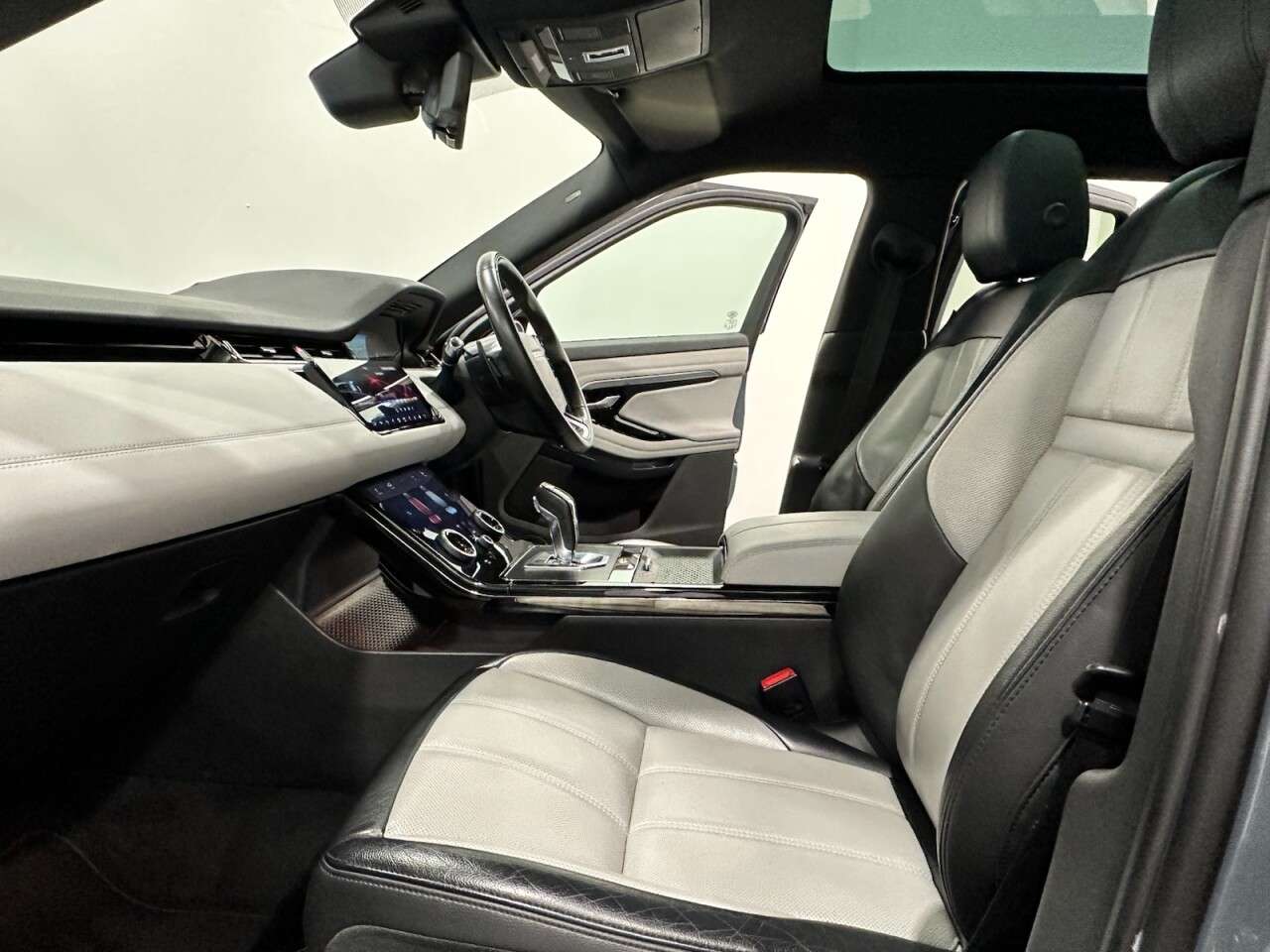 2019 LAND ROVER RANGE ROVER EVOQUE 2019 LAND ROVER RANGE ROVER EVOQUE