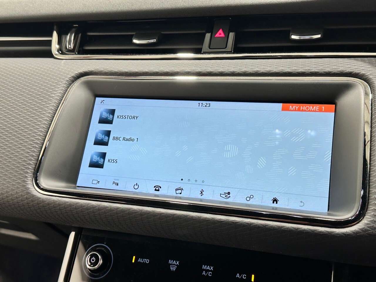 2019 LAND ROVER RANGE ROVER EVOQUE 2019 LAND ROVER RANGE ROVER EVOQUE