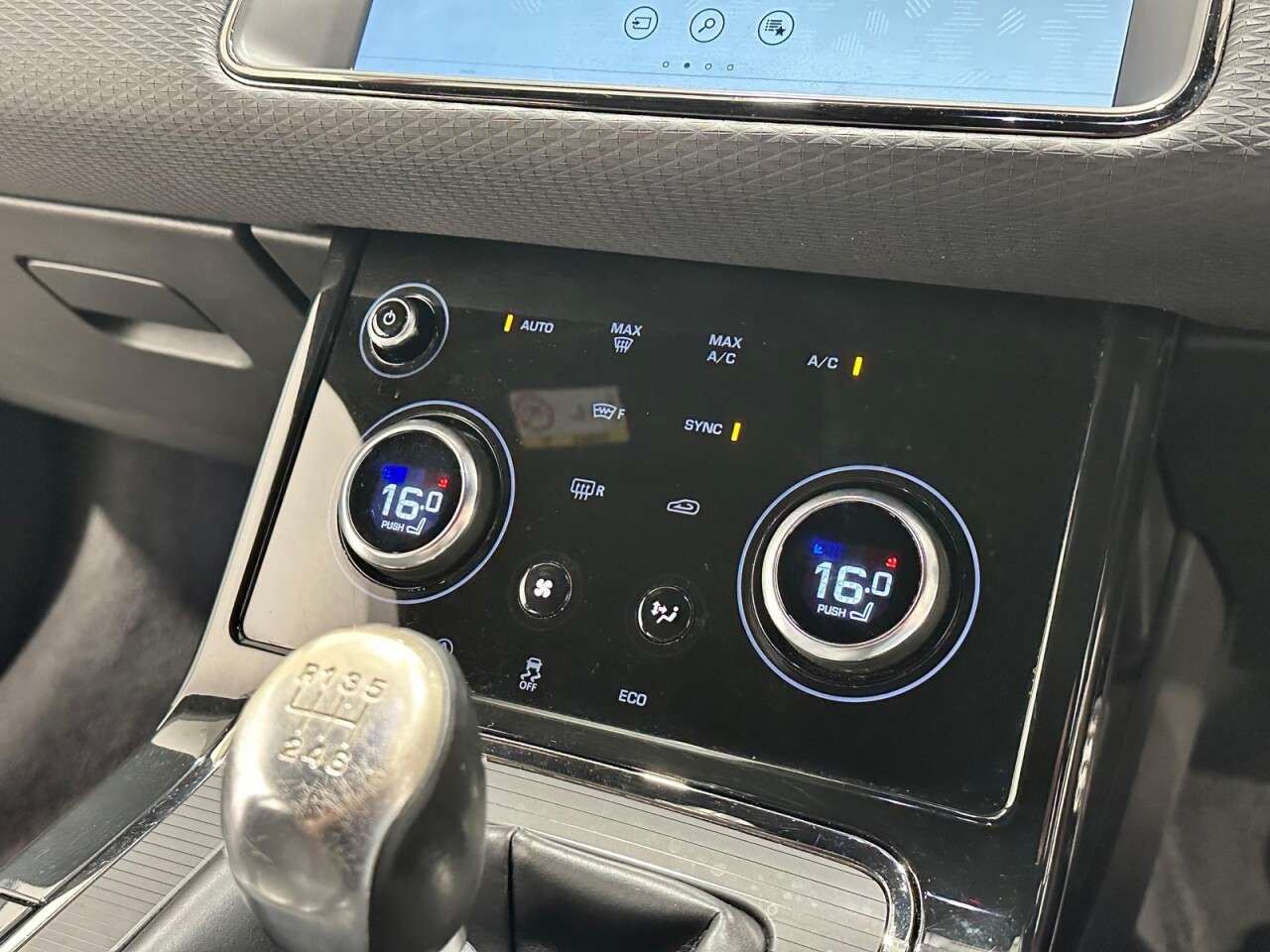 2019 LAND ROVER RANGE ROVER EVOQUE 2019 LAND ROVER RANGE ROVER EVOQUE