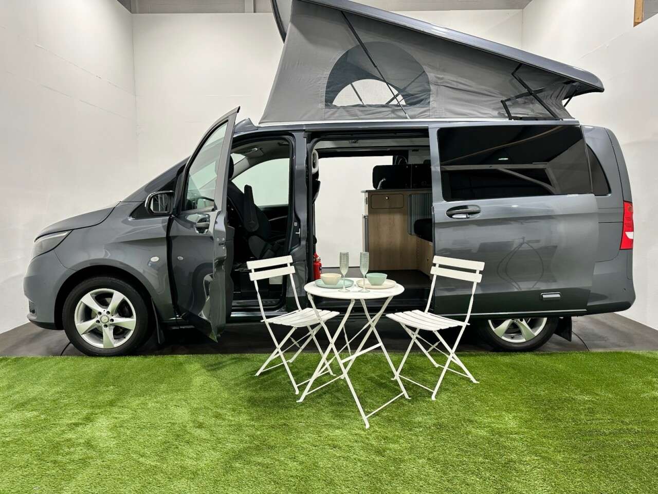 A 2018 MERCEDES-BENZ VITO 2.1 114 CDI BlueTEC Devon Vitesse Bespoke Camper 5dr Diesel Manual RWD L2 E A 2018 MERCEDES-BENZ VITO 2.1 114 CDI BlueTEC Devon Vitesse Bespoke Camper 5dr Diesel Manual RWD L2 E