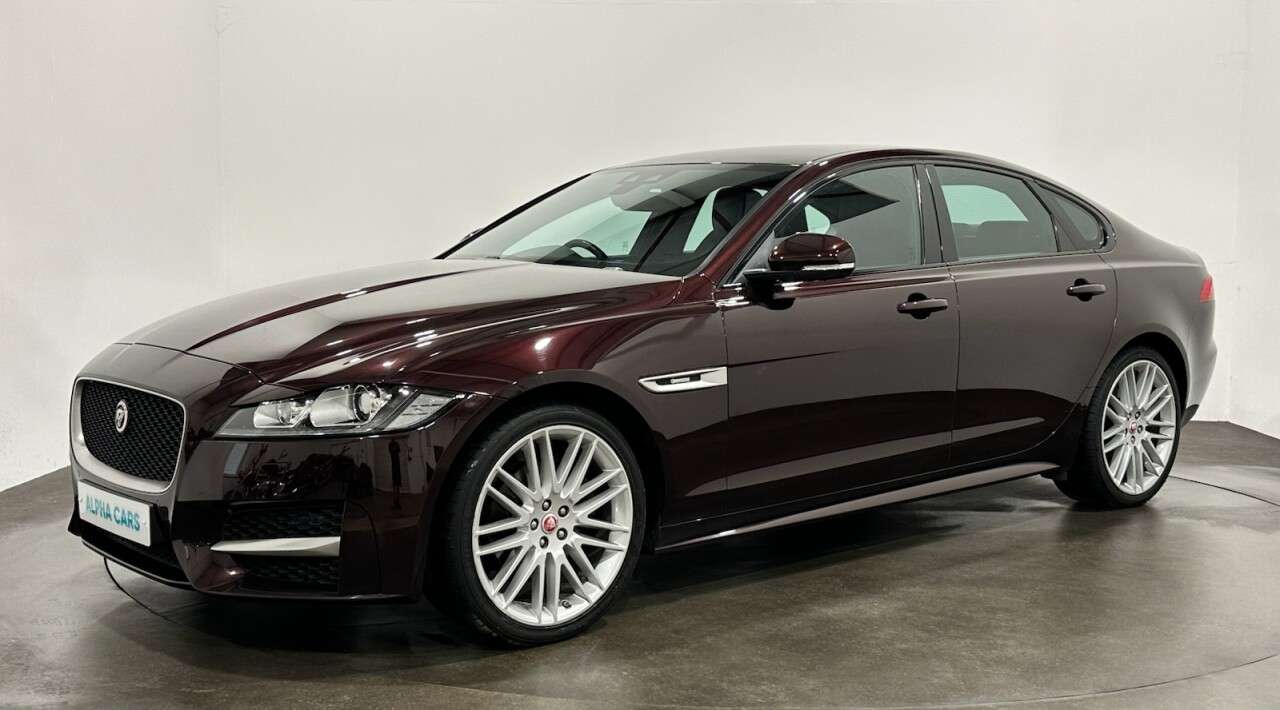 A 2017 JAGUAR XF 2.0d R-Sport Saloon 4dr Diesel Auto Euro 6 (s/s) (180 ps) Rossello Red Meta A 2017 JAGUAR XF 2.0d R-Sport Saloon 4dr Diesel Auto Euro 6 (s/s) (180 ps) Rossello Red Meta