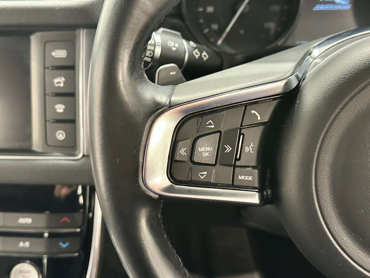 2017 JAGUAR XF 2017 JAGUAR XF