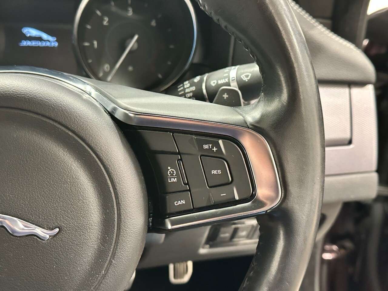 2017 JAGUAR XF 2017 JAGUAR XF