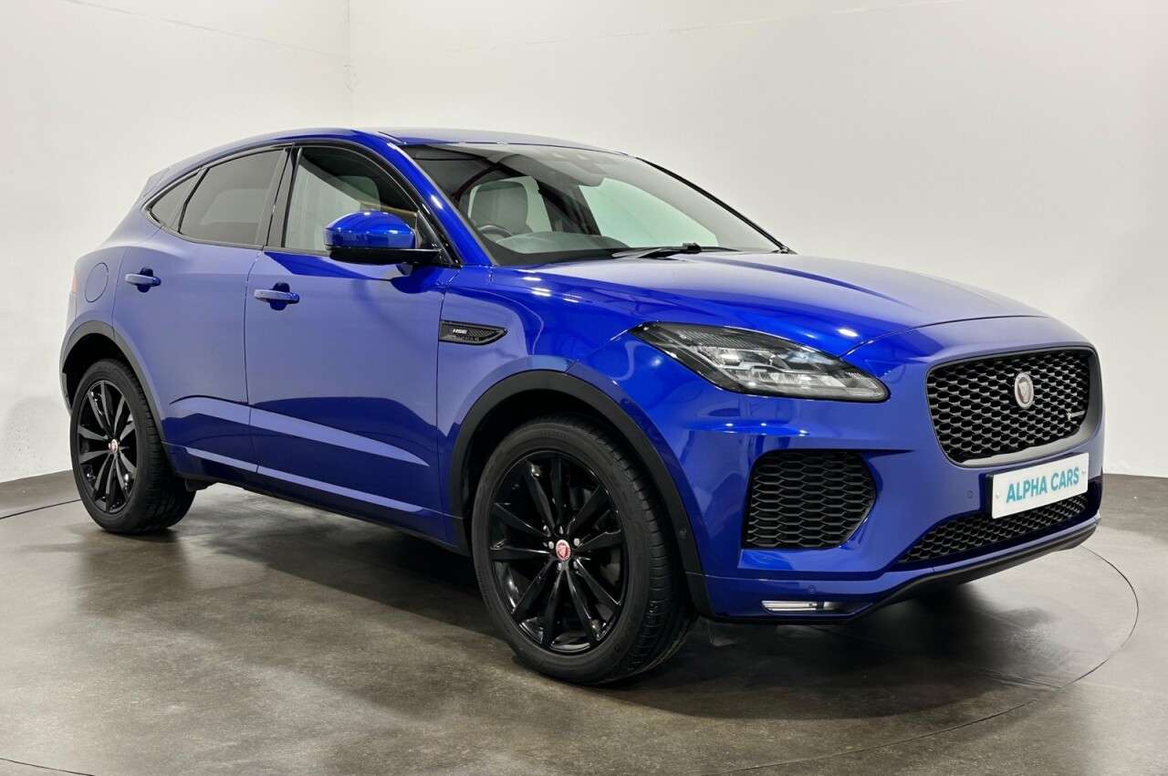 A 2020 JAGUAR E-PACE 2.0 D180 R-Dynamic HSE SUV 5dr Diesel Auto AWD Euro 6 (s/s) (180 ps) Panora A 2020 JAGUAR E-PACE 2.0 D180 R-Dynamic HSE SUV 5dr Diesel Auto AWD Euro 6 (s/s) (180 ps) Panora