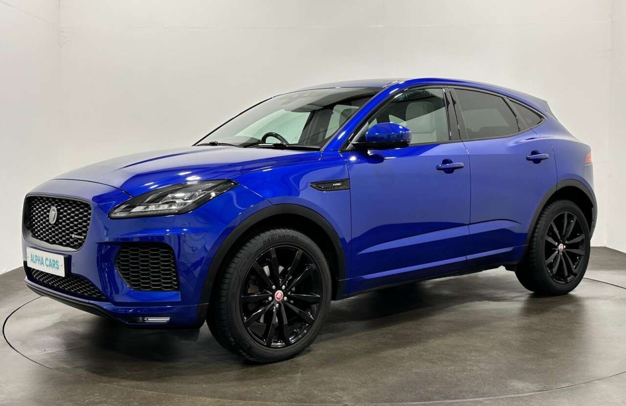 A 2020 JAGUAR E-PACE 2.0 D180 R-Dynamic HSE SUV 5dr Diesel Auto AWD Euro 6 (s/s) (180 ps) Panora A 2020 JAGUAR E-PACE 2.0 D180 R-Dynamic HSE SUV 5dr Diesel Auto AWD Euro 6 (s/s) (180 ps) Panora