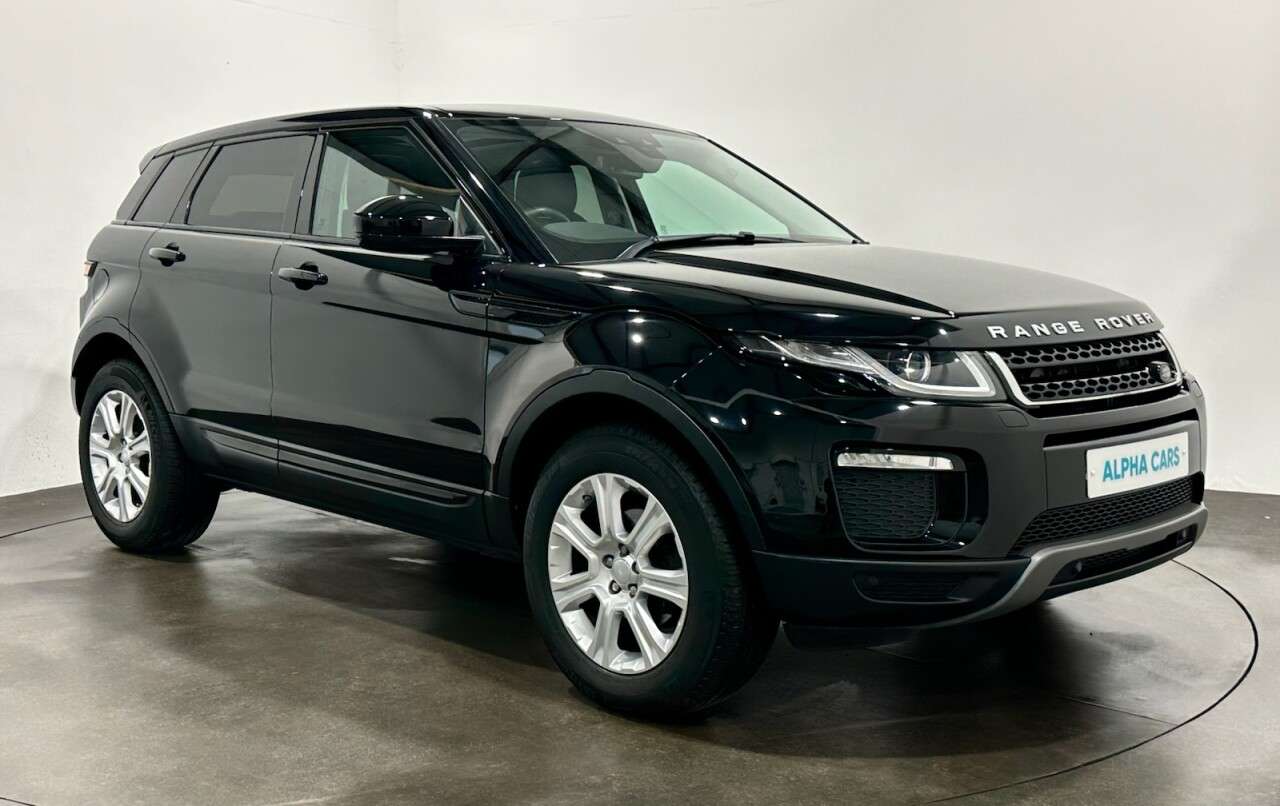 A 2019 LAND ROVER RANGE ROVER EVOQUE 2.0 eD4 SE Tech SUV 5dr Diesel Manual FWD Euro 6 (s/s) (150 ps) 1 Owner 211 A 2019 LAND ROVER RANGE ROVER EVOQUE 2.0 eD4 SE Tech SUV 5dr Diesel Manual FWD Euro 6 (s/s) (150 ps) 1 Owner 211