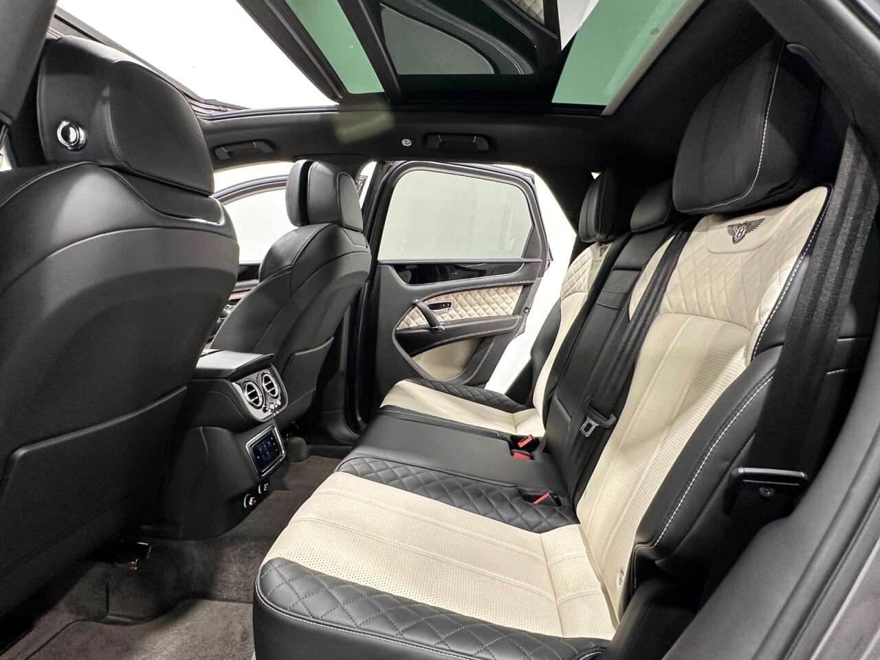 2018 BENTLEY BENTAYGA 2018 BENTLEY BENTAYGA