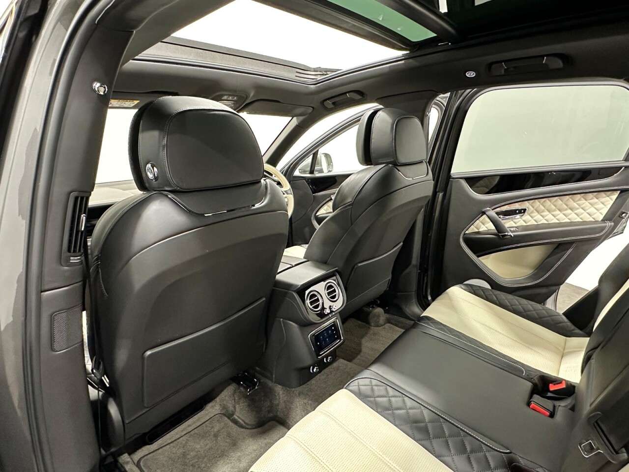 2018 BENTLEY BENTAYGA 2018 BENTLEY BENTAYGA