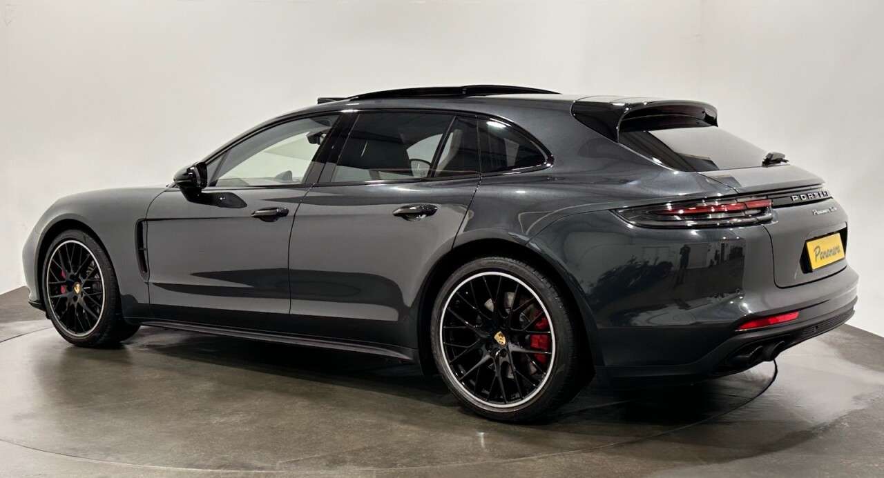 A 2017 PORSCHE PANAMERA 4.0T V8 Turbo Sport Turismo 5dr Petrol PDK 4WD Euro 6 (s/s) (550 ps) Sport A 2017 PORSCHE PANAMERA 4.0T V8 Turbo Sport Turismo 5dr Petrol PDK 4WD Euro 6 (s/s) (550 ps) Sport