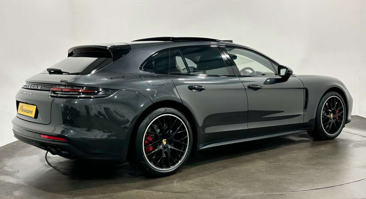A 2017 PORSCHE PANAMERA 4.0T V8 Turbo Sport Turismo 5dr Petrol PDK 4WD Euro 6 (s/s) (550 ps) Sport A 2017 PORSCHE PANAMERA 4.0T V8 Turbo Sport Turismo 5dr Petrol PDK 4WD Euro 6 (s/s) (550 ps) Sport