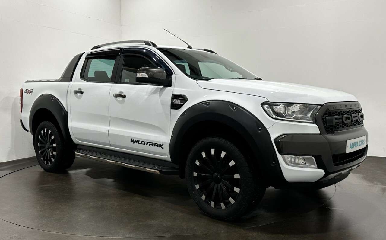 A 2017 FORD RANGER 3.2 TDCi Wildtrak Pickup Double Cab 4dr Diesel Manual 4WD Euro 5 (s/s) (200 A 2017 FORD RANGER 3.2 TDCi Wildtrak Pickup Double Cab 4dr Diesel Manual 4WD Euro 5 (s/s) (200