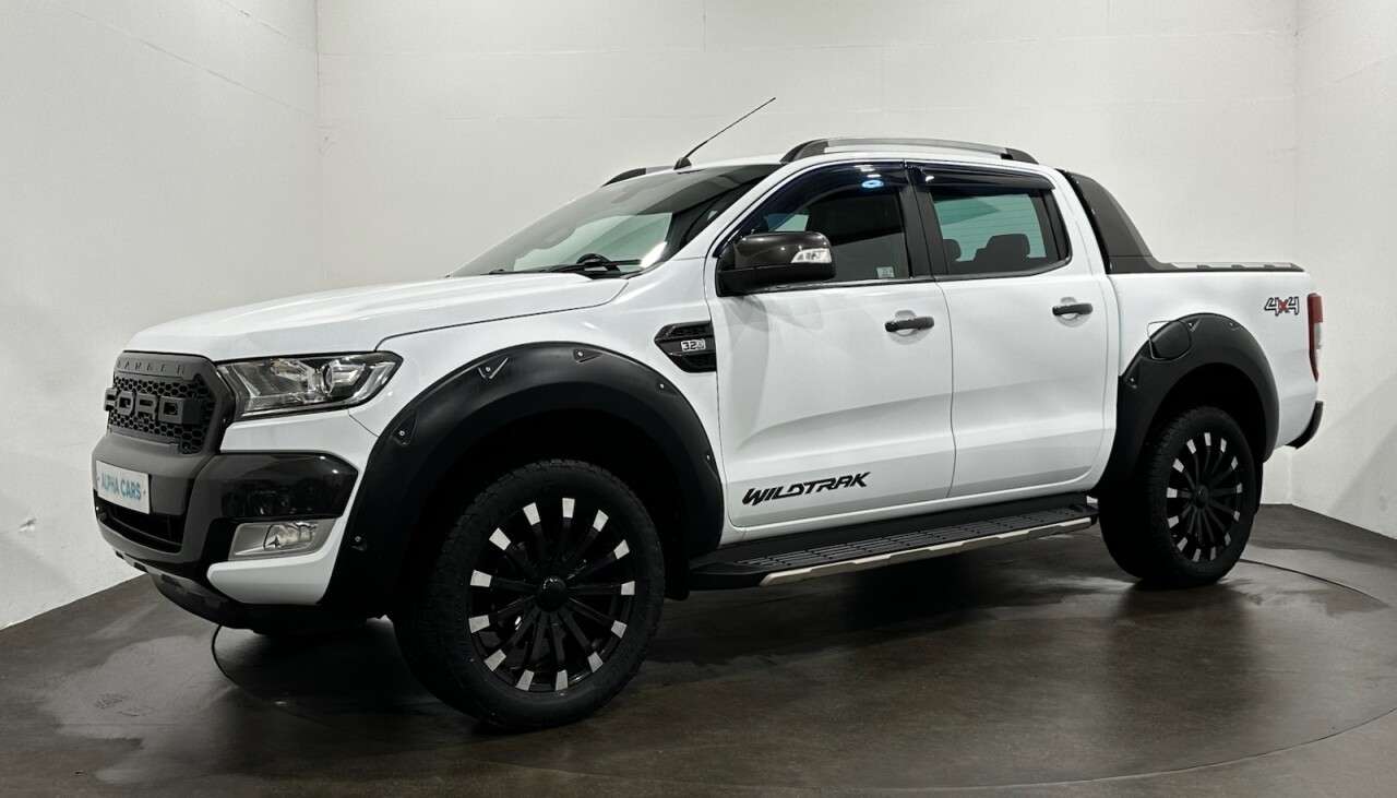 A 2017 FORD RANGER 3.2 TDCi Wildtrak Pickup Double Cab 4dr Diesel Manual 4WD Euro 5 (s/s) (200 A 2017 FORD RANGER 3.2 TDCi Wildtrak Pickup Double Cab 4dr Diesel Manual 4WD Euro 5 (s/s) (200