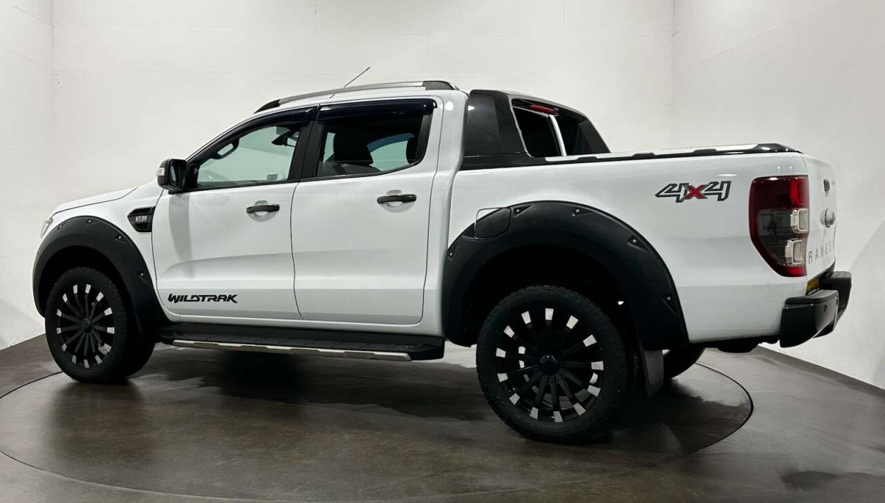 A 2017 FORD RANGER 3.2 TDCi Wildtrak Pickup Double Cab 4dr Diesel Manual 4WD Euro 5 (s/s) (200 A 2017 FORD RANGER 3.2 TDCi Wildtrak Pickup Double Cab 4dr Diesel Manual 4WD Euro 5 (s/s) (200
