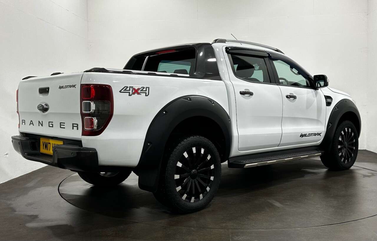 A 2017 FORD RANGER 3.2 TDCi Wildtrak Pickup Double Cab 4dr Diesel Manual 4WD Euro 5 (s/s) (200 A 2017 FORD RANGER 3.2 TDCi Wildtrak Pickup Double Cab 4dr Diesel Manual 4WD Euro 5 (s/s) (200