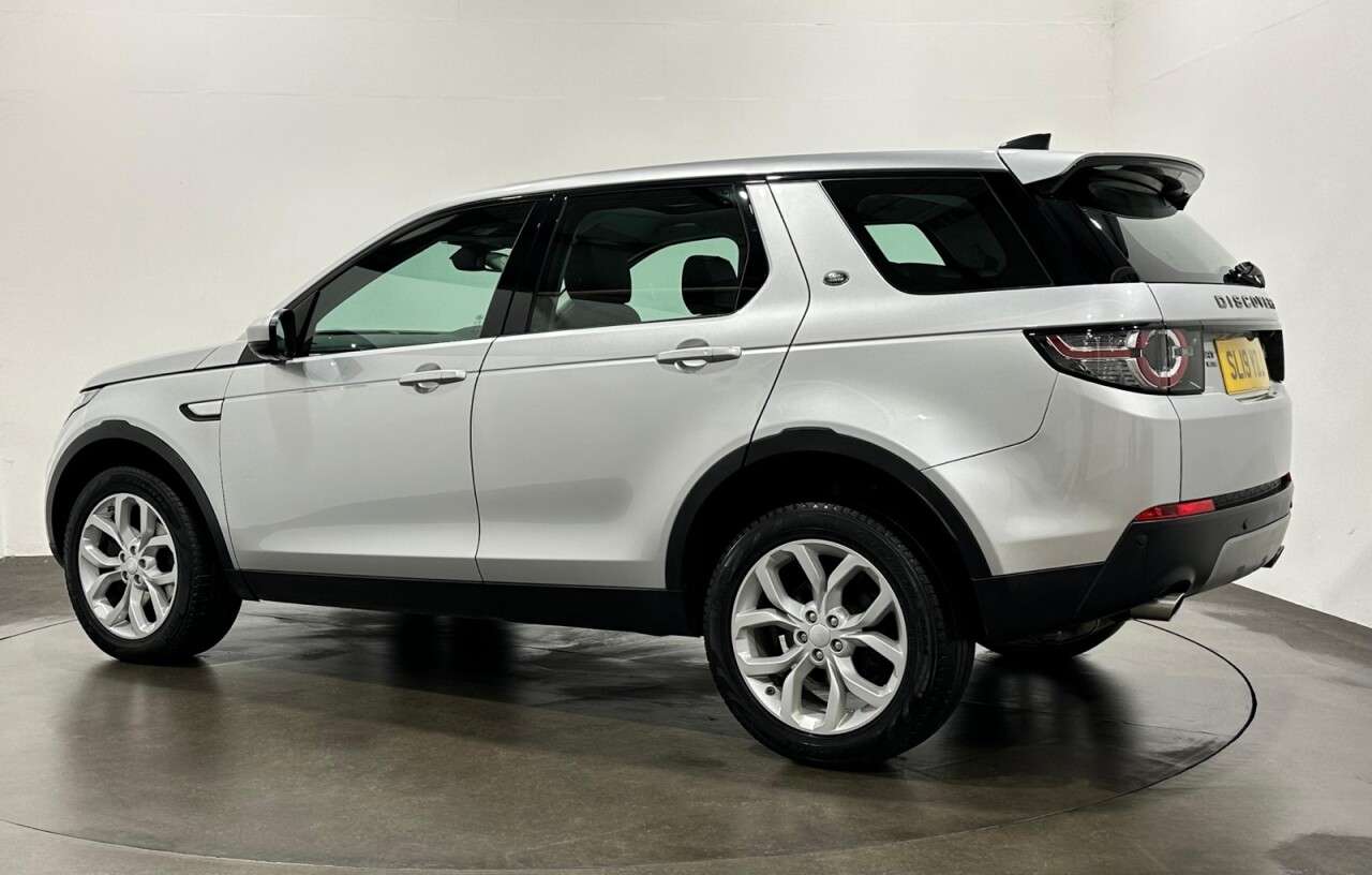 A 2019 LAND ROVER DISCOVERY SPORT 2.0 TD4 HSE SUV 5dr Diesel Manual 4WD Euro 6 (s/s) (5 Seat) (150 ps) Comple A 2019 LAND ROVER DISCOVERY SPORT 2.0 TD4 HSE SUV 5dr Diesel Manual 4WD Euro 6 (s/s) (5 Seat) (150 ps) Comple