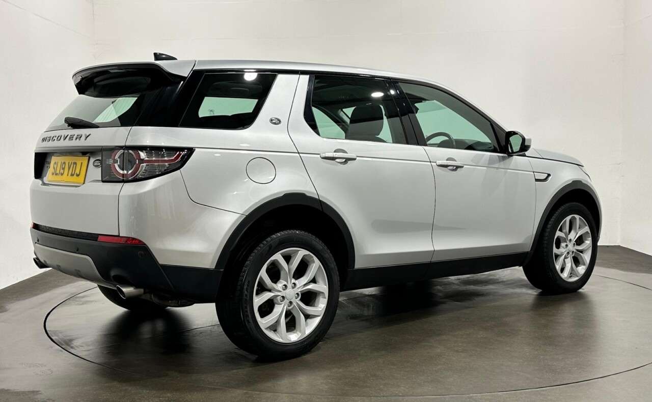 A 2019 LAND ROVER DISCOVERY SPORT 2.0 TD4 HSE SUV 5dr Diesel Manual 4WD Euro 6 (s/s) (5 Seat) (150 ps) Comple A 2019 LAND ROVER DISCOVERY SPORT 2.0 TD4 HSE SUV 5dr Diesel Manual 4WD Euro 6 (s/s) (5 Seat) (150 ps) Comple