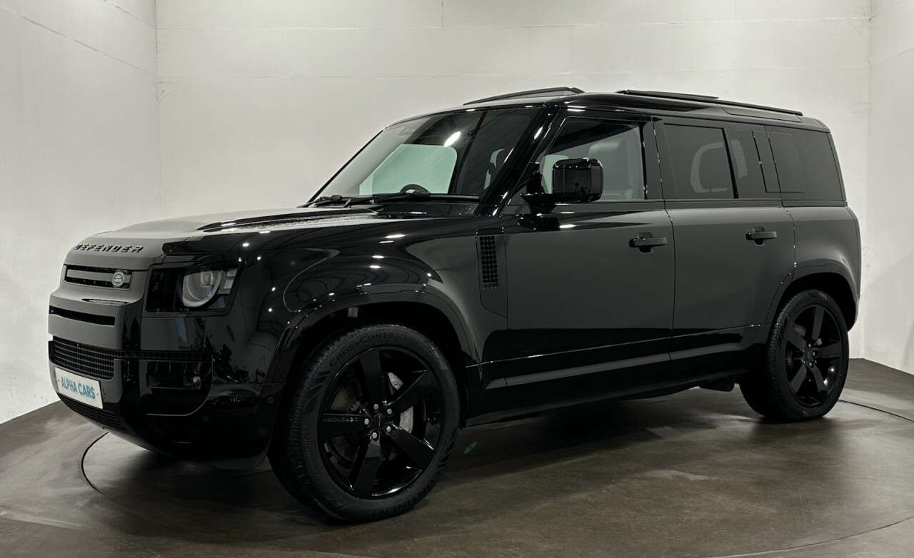 A 2026 LAND ROVER DEFENDER 110 3.0 D350 MHEV X-Dynamic HSE SUV 5dr Diesel Auto 4WD Euro 6 (s/s) (350 ps) A 2026 LAND ROVER DEFENDER 110 3.0 D350 MHEV X-Dynamic HSE SUV 5dr Diesel Auto 4WD Euro 6 (s/s) (350 ps)