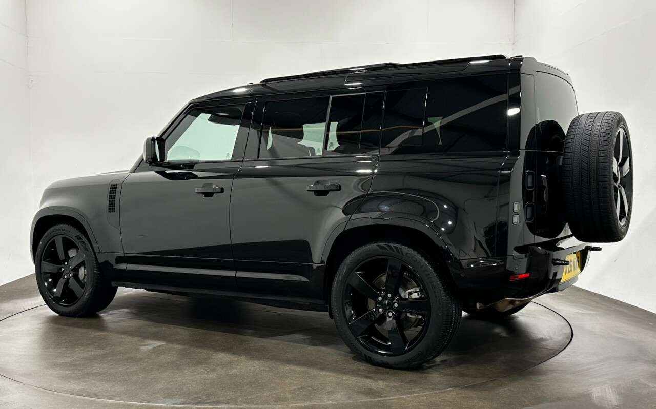 A 2026 LAND ROVER DEFENDER 110 3.0 D350 MHEV X-Dynamic HSE SUV 5dr Diesel Auto 4WD Euro 6 (s/s) (350 ps) A 2026 LAND ROVER DEFENDER 110 3.0 D350 MHEV X-Dynamic HSE SUV 5dr Diesel Auto 4WD Euro 6 (s/s) (350 ps)