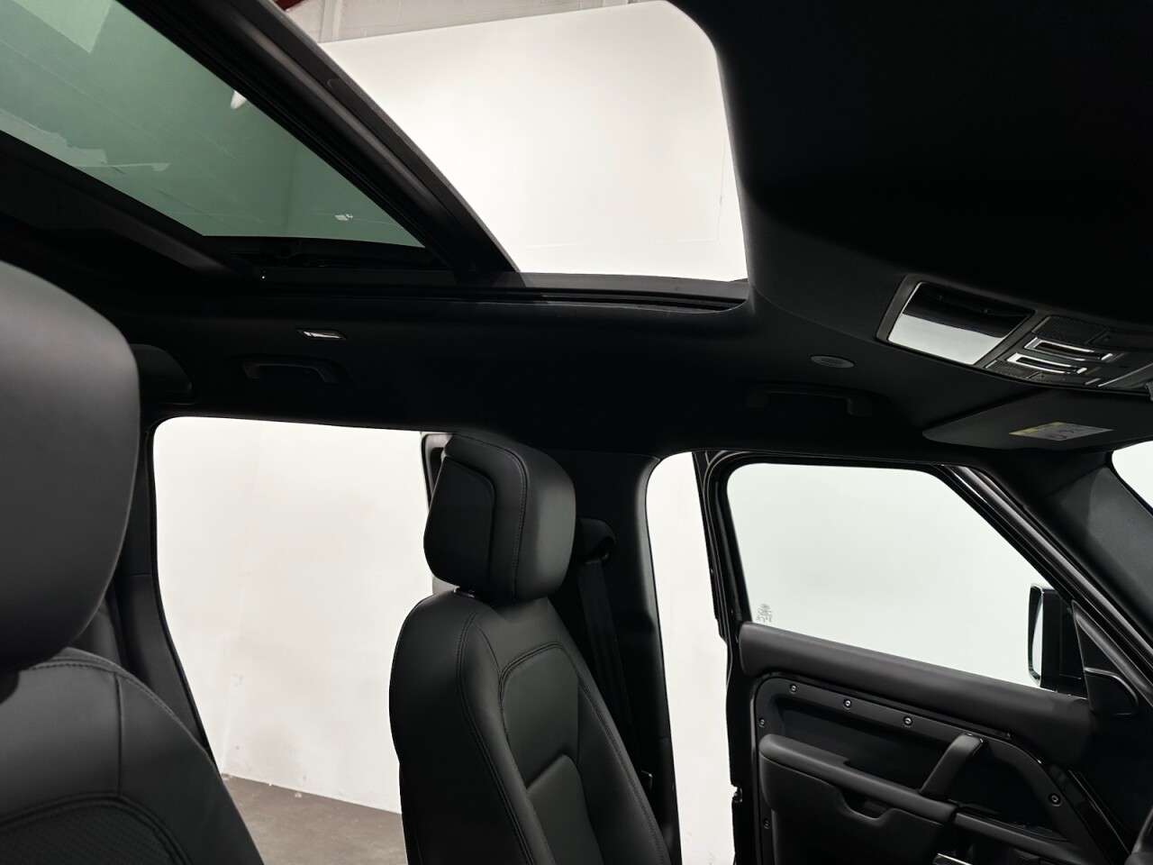 2026 LAND ROVER DEFENDER 110 2026 LAND ROVER DEFENDER 110