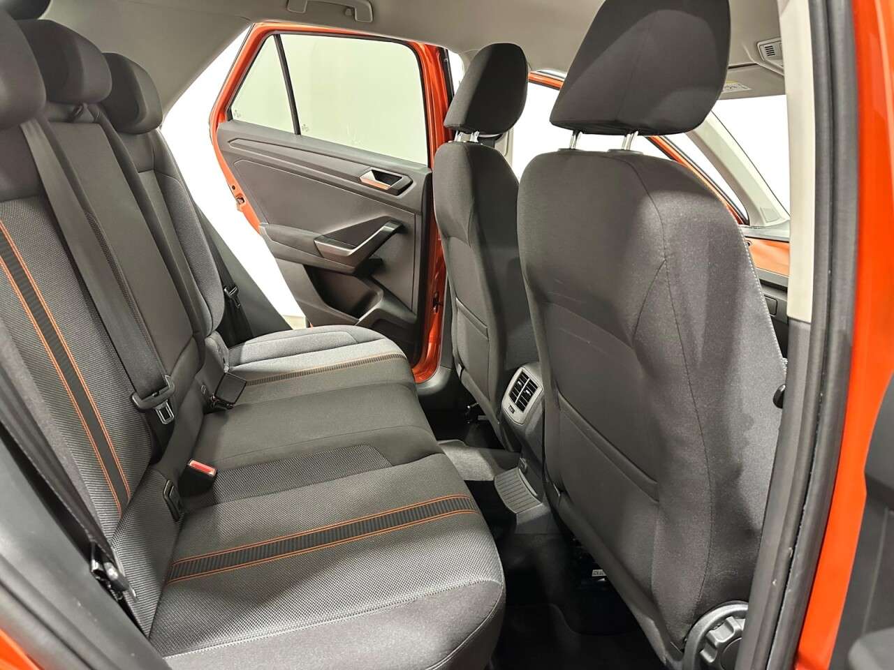 2018 VOLKSWAGEN T-ROC 2018 VOLKSWAGEN T-ROC